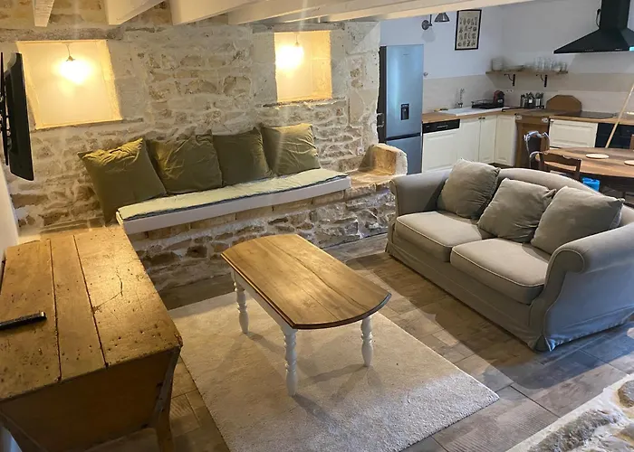 Le Domaine Du Petit Bois, L'etable Feriehus