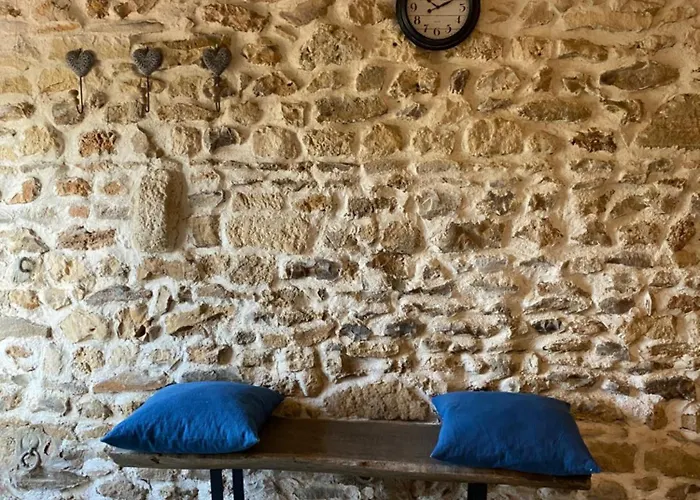 Feriehus Le Domaine Du Petit Bois, L'etable Varzay