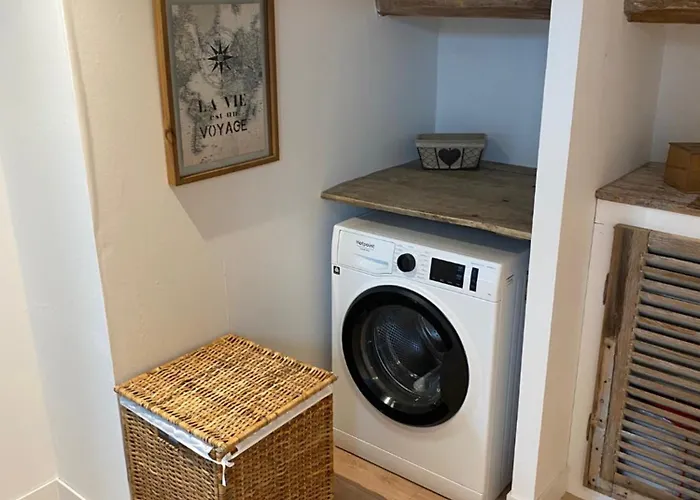 Le Domaine Du Petit Bois, L'etable Varzay